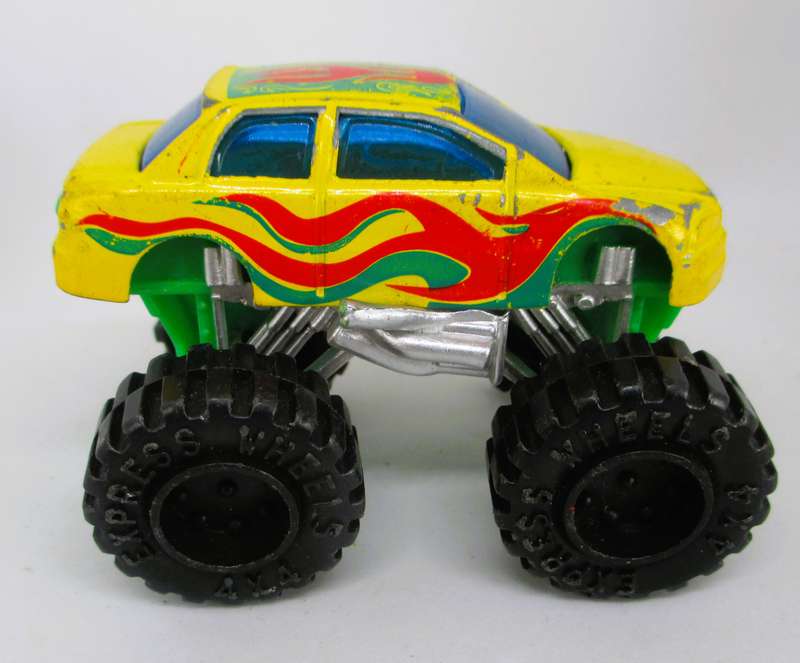 Vintage 1:64 Mitsubishi Lancer Evo VII Monster Truck Suntoys  Truck / 1998 / Yellow With Flames