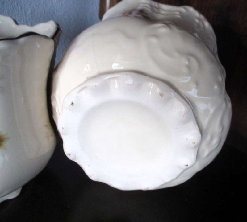 Lot of 2 Vintage flower pot bone china pottery planter ornate indoor. Unmarked Embossed 125mm high.