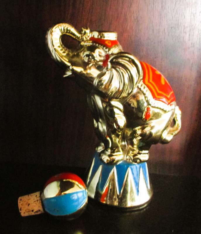 Lot of 2 Vintage Whiskey Decanter Circus Elephant 230mm high.