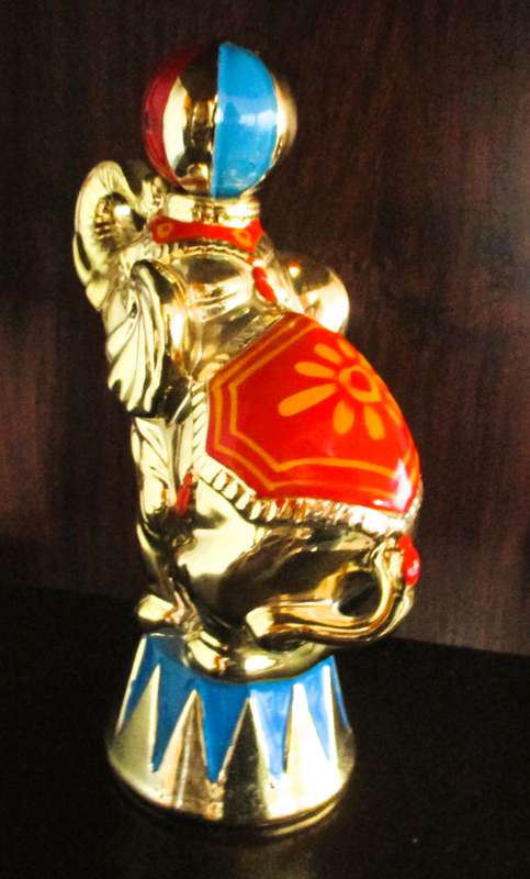 Lot of 2 Vintage Whiskey Decanter Circus Elephant 230mm high.