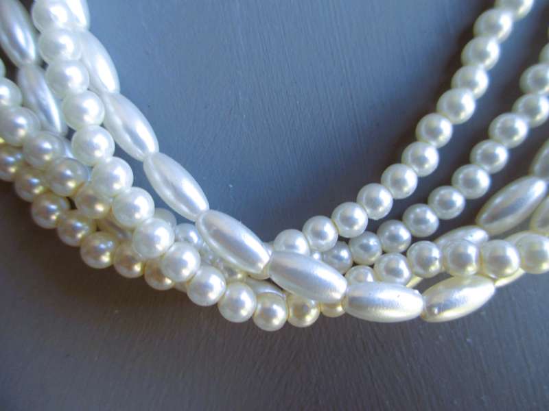 Vintage 5 strand faux pearl necklace. 460mm