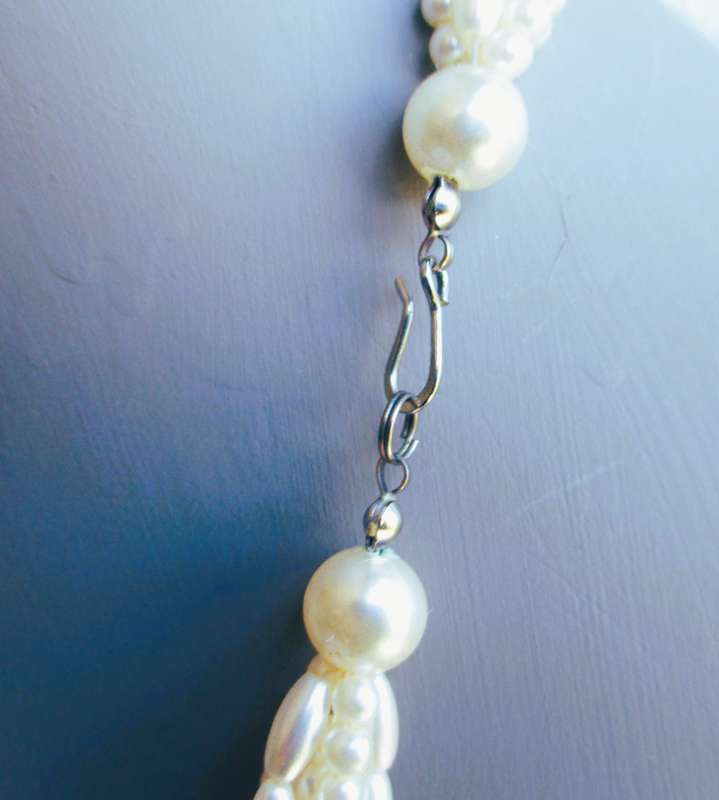 Vintage 5 strand faux pearl necklace. 460mm