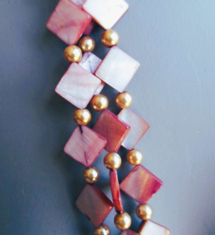 Vintage faux pearl and Mother of Pearl three strand necklace (lobster claw clasp) 60cm