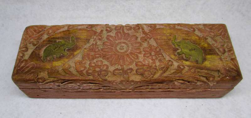 Vintage Indian Darjeeling Tea wood and brass tea storage box. 200x65x50mm