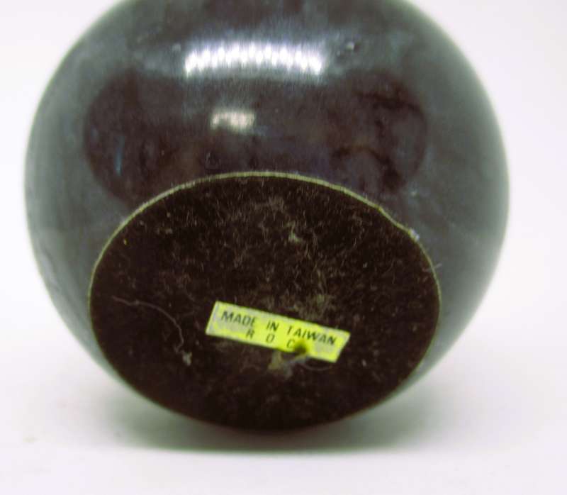 Vintage Small marble ball desk clock, Quartz. Made in Japan R O C. 50mm diameter