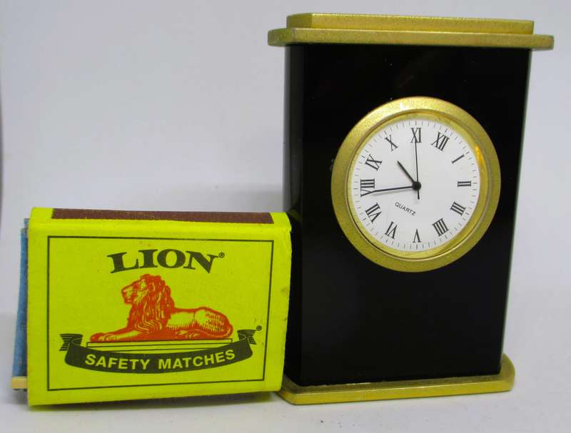 Vintage Miniature Stylish Black and Brass Desk Clock, Quartz. 85x55mm