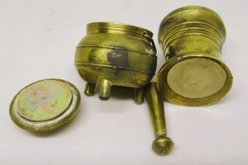 Vintage Brass Temptations Handcrafted Solid Brass Printer Tray ornaments.