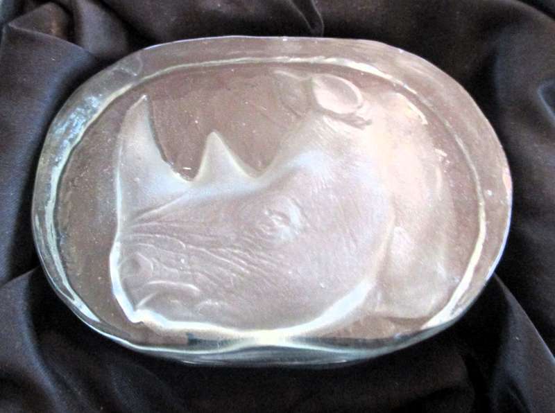 Set of Big Five Heavy Glass Paper weights, in box. Total weight 1770g.