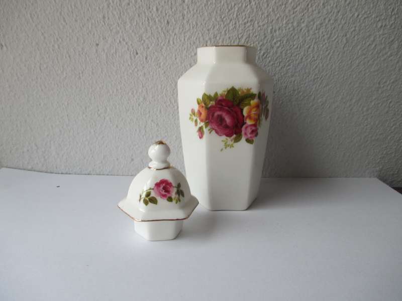 VINTAGE Cottage Rose, Made in Taiwan Porcelain Dressingtable condiment holder. Spotless. 140mm high.