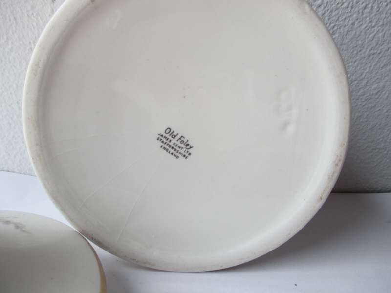 Vintage Art Deco James Kent Porcelain Trinket dish with lid. 130x100mm.