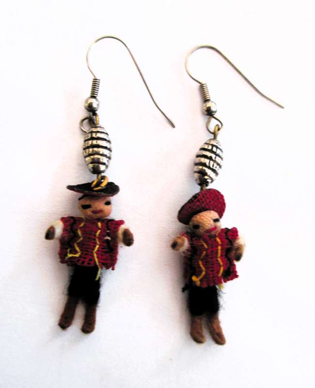 Vintage Peruvian earrings artesania hand made cute traditional Indeginous costume