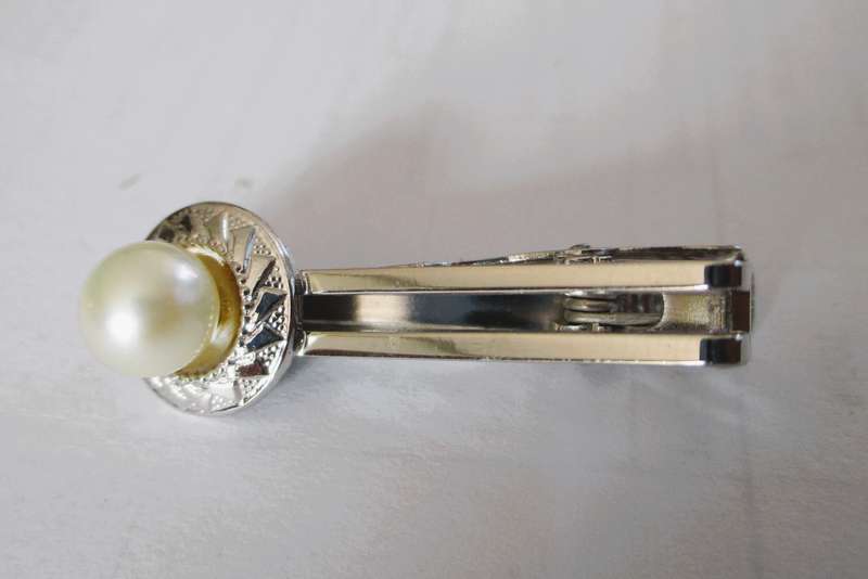 Modernist Designer Men's Faux Pearl Tie Bar.