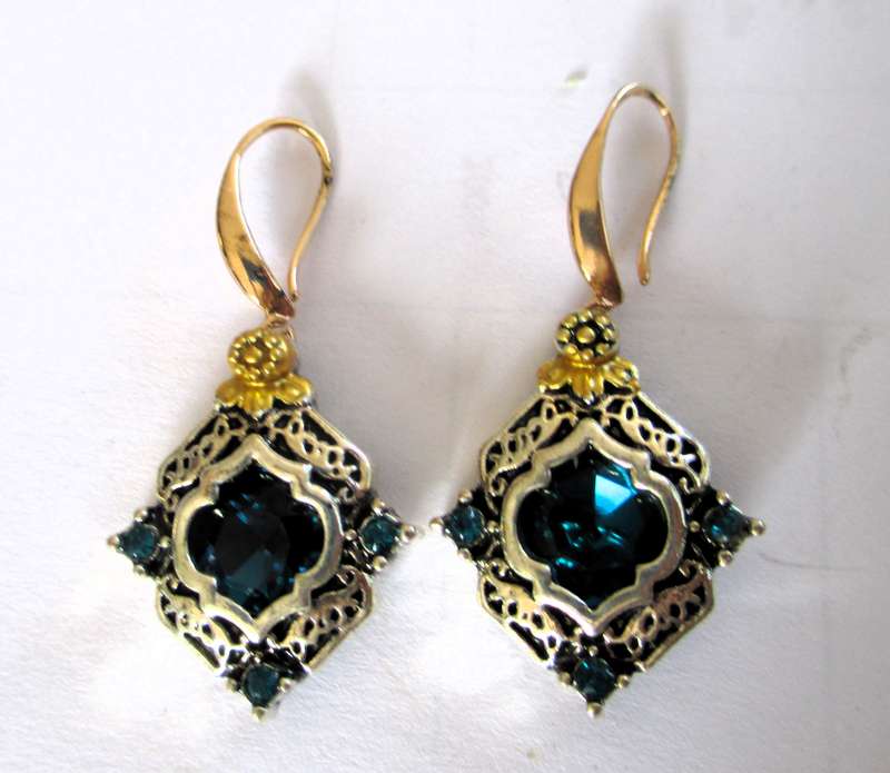 Retro Inlaid Simulation Hole Blue Crystal Earrings With Hollowed Out Carved Patterns, Metal Earrings