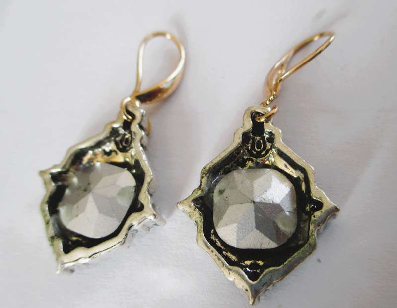 Retro Inlaid Simulation Hole Blue Crystal Earrings With Hollowed Out Carved Patterns, Metal Earrings