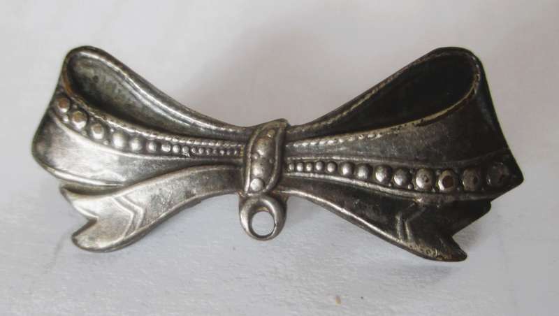 Vintage Silver Bow Brooch.