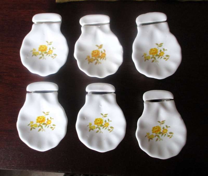 6x Vintage Ceramic Place Card Holders with Yellow Floral Bon Bon Holders. No cracks or chips.