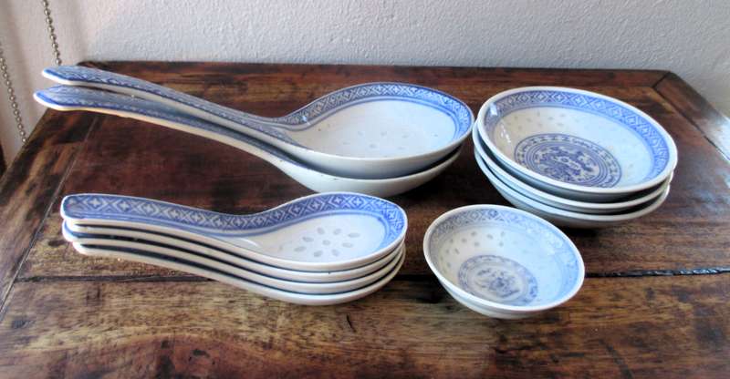 Lot of 10 Chinese Rice Eye Porcelain Transluscent Grain Soup Spoon and bowls.