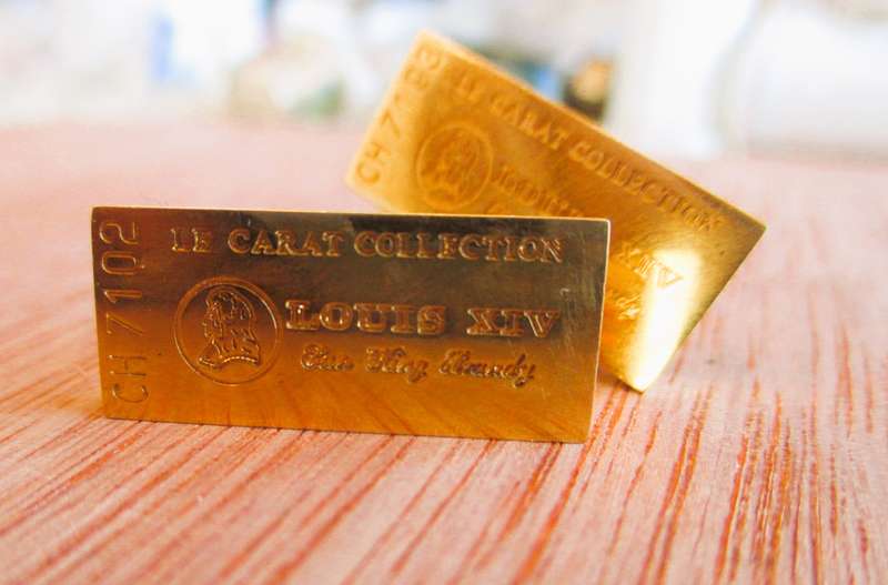 Vintage Louis XIV Le Carat Collection Number CH 7193 gold color Cufflinks.