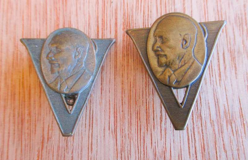 Jan Smuts WW2 Victory badge and Button hole pin.