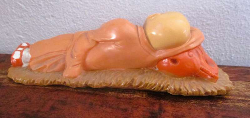 Vintage Shaolin Baby Monk Resin Figurenetaking a rest. Very Collectable. 160x60mm