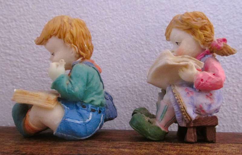 2x Vintage Baby Bookworms - Polyresin Collection - Hand Crafted / Hand Painted figurene 40x50mm each