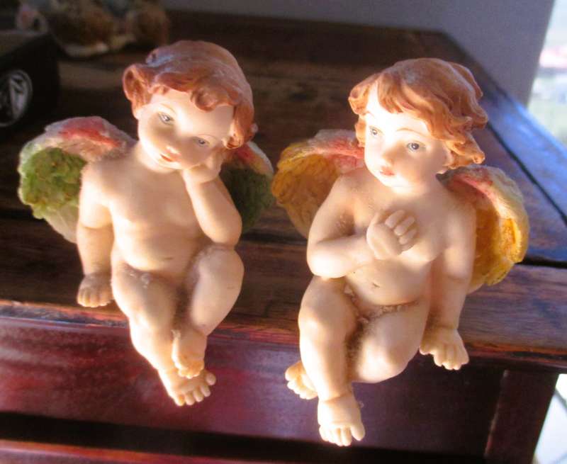 2x Vintage Cherub shelf sitting  Babies - Polyresin Collection - Hand Crafted figurene 80x50mm each
