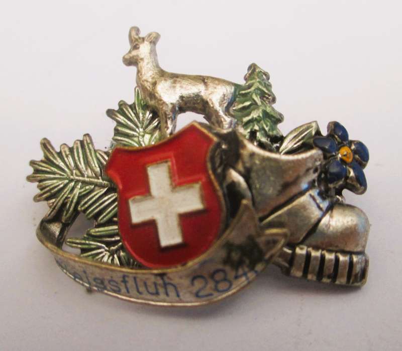 Vintage Switzerland Mountaineering Alpine Weissfluh Hat Enamel Souvenir Pin.