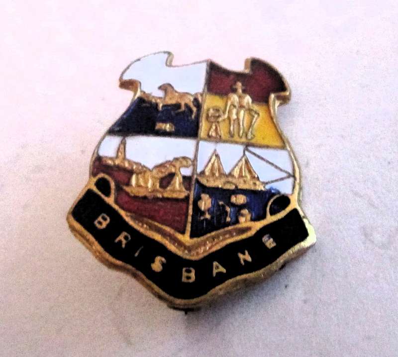 Vintage Brisbane QLD Coat of Arms enamel souvenir badge