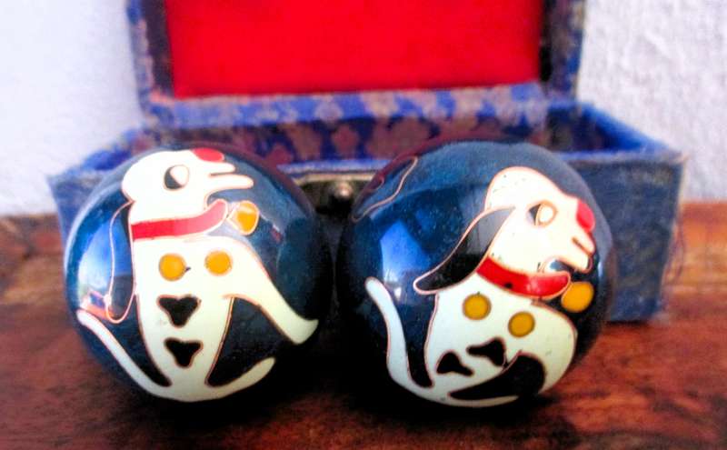 Chinese Baoding Balls   Set of Metal Stress Balls for Hand Health, Chinese Fidget Toys in box