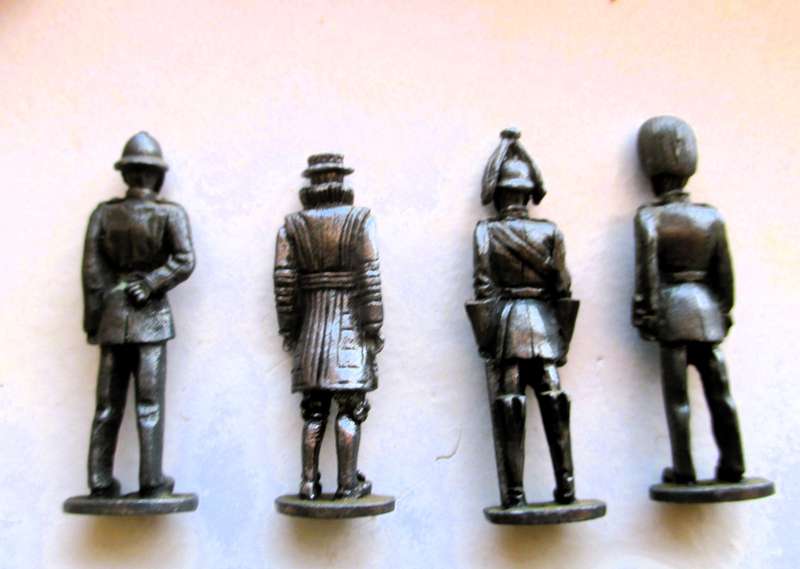 Vintage 1930's London Figurines in Pewter, Vintage Souvenir 38mm high