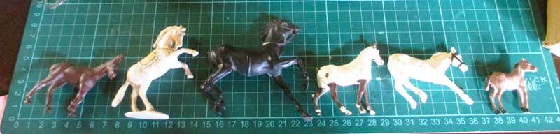 Lot of Vtg Plastic Horses. Scale as per photo.