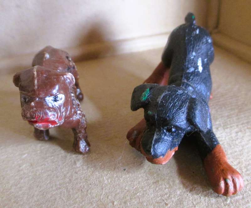 Lot of Vtg Plastic Dogs. Scale as per photo.
