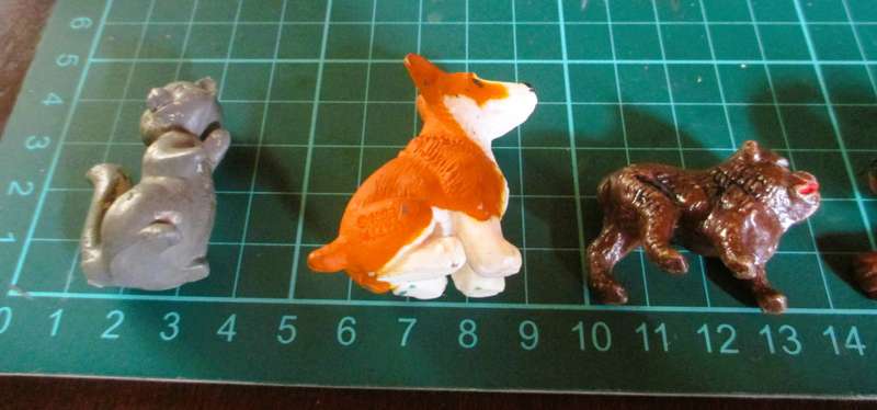 Lot of Vtg Plastic Dogs. Scale as per photo.