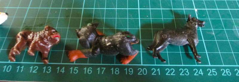 Lot of Vtg Plastic Dogs. Scale as per photo.