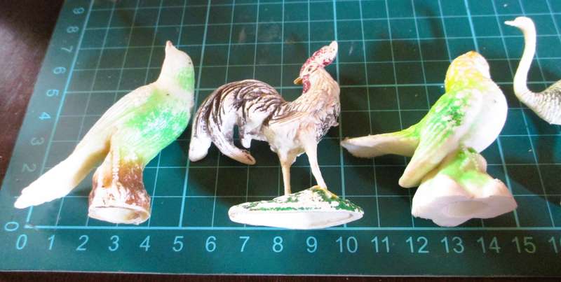 Lot of Vtg Plastic Birds Animals . Scale as per photo.
