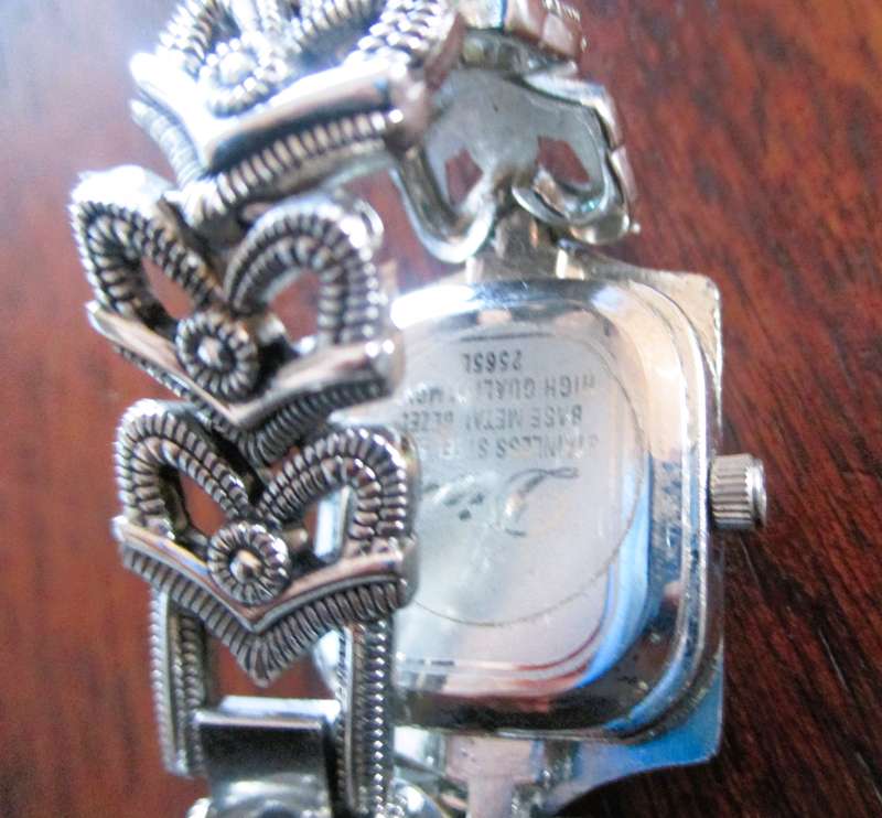 Vintage Diva Marcacite Ladies QuartzWatch. Lovely item.
