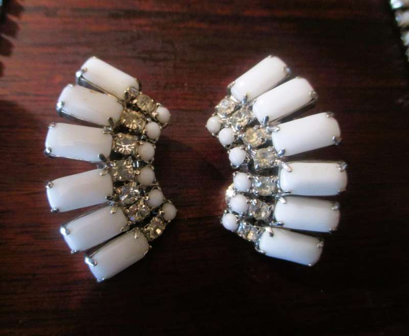 Vintage White Milk Glass and Rhinestone Neclace and Earring Set, Note one stone missing.