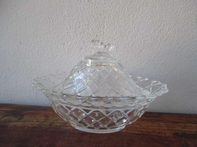Vintage Crystal butterfly jar with lid 180mm x 120mm