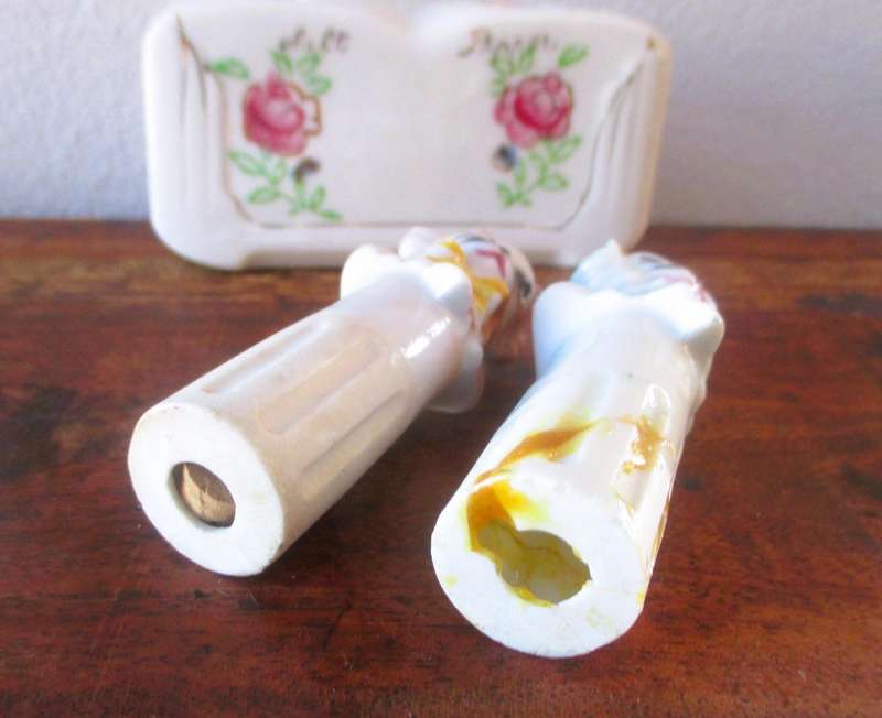 Mid-Century Cat Nodder Vintage Cat Salt & Pepper Shakers 50s, Please note repairs.