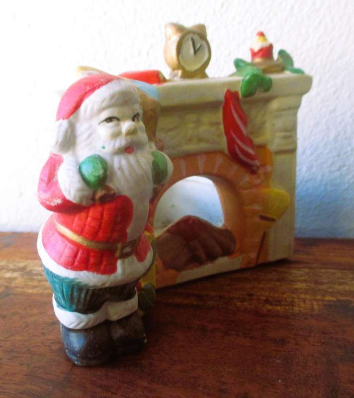 Night before Christmas Tea Light Candle Holder, Ceramic, Hand Painted, Vintage. 70x100mm in box