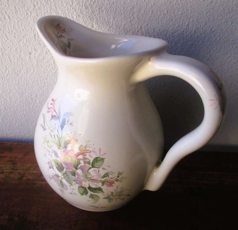 Vintage Porcelain A G Gillies Meyerton SA Bell Ware Pitcher. Excellent condition. 150mm high.