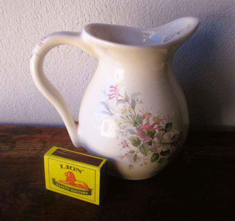 Vintage Porcelain A G Gillies Meyerton SA Bell Ware Pitcher. Excellent condition. 150mm high.