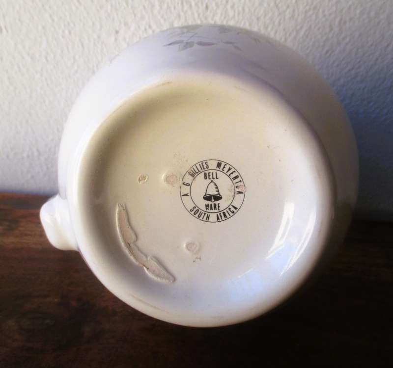 Vintage Porcelain A G Gillies Meyerton SA Bell Ware Pitcher. Excellent condition. 150mm high.