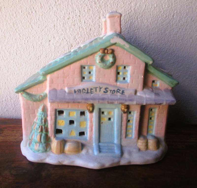 Vintage Christmas Porcelain Variety Store Money Box House. 140x140x110mm