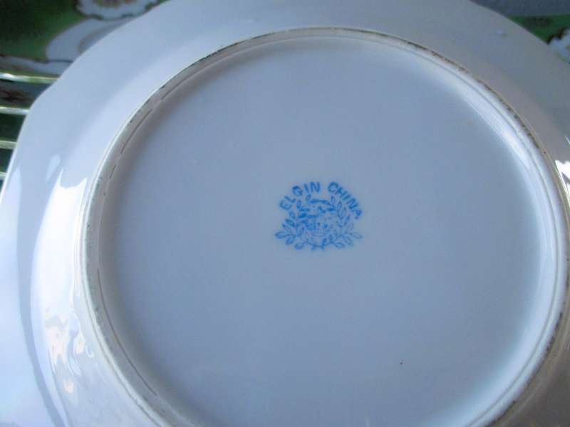 Lot of 12 Vintage Porcelain plates. 6 saucers and 6 cake plates. Elgin China. Lovely green design.