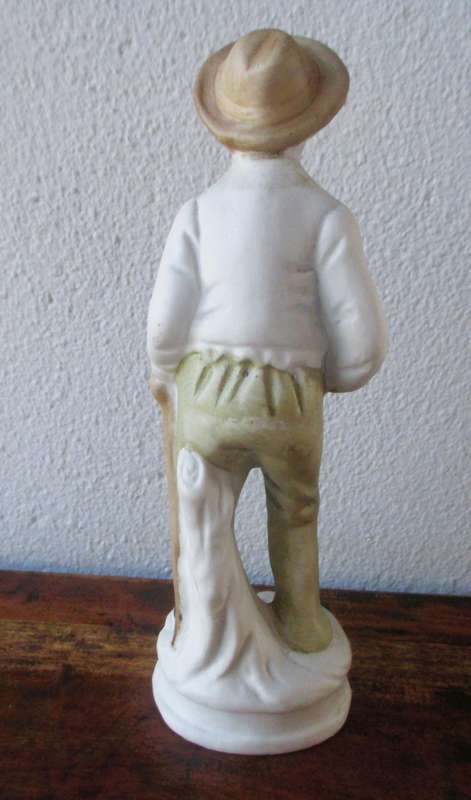 Vintage Homco Bisque Porcelain 70's 80's Picking Fruit Farmer old Man figurene. 180mm high