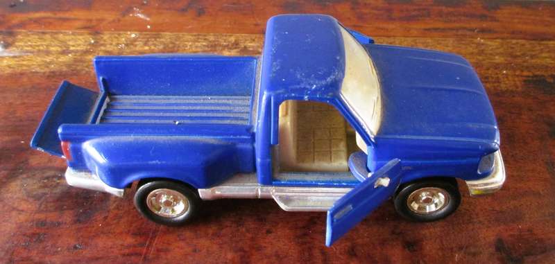 1/43 Road Champs F-150 stepside pickup blue diecast model