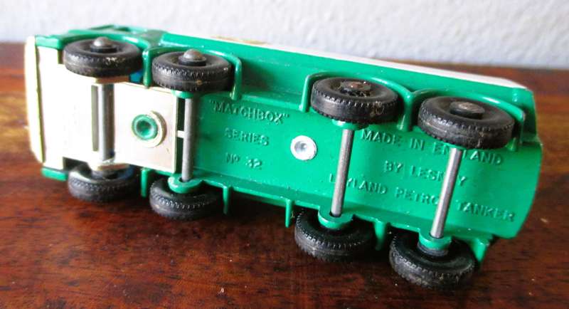 Vintage Matchbox Lesney Series No 32 Leyland Petrol Tanker BP Ergomatic Cab  1:64