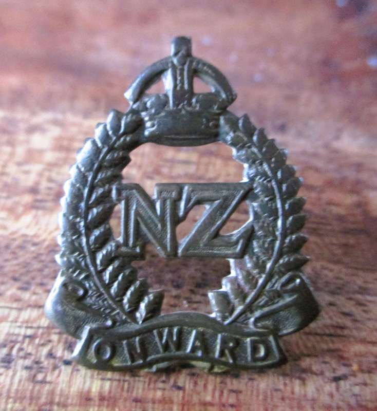 WW1 NEW ZEALAND 2ND EXPEDITIONARY FORCE OVERSEAS SERVICE BADGE