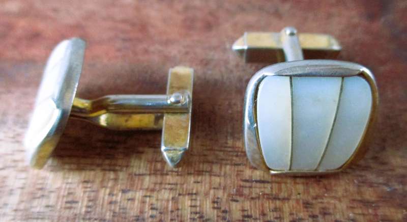 Vintage pair of Mother of Pearl cufflinks